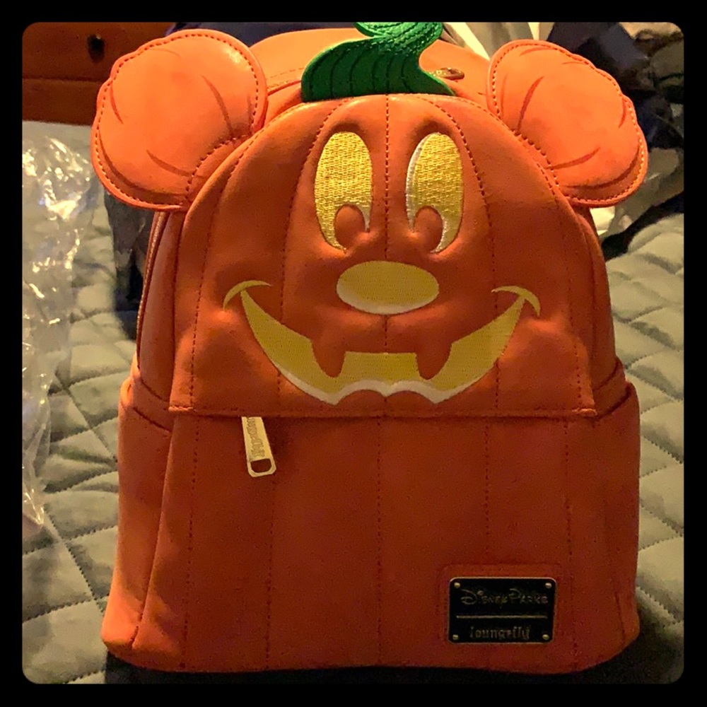 Mickey pumpkin Loungefly backpack
